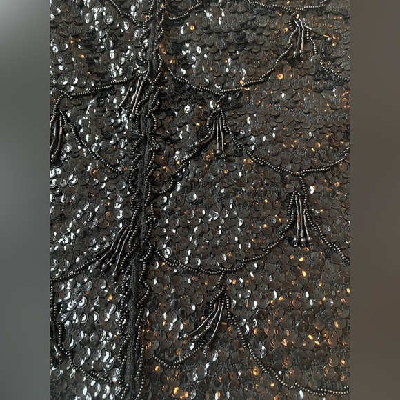 Vintage 1960s black sequin beaded top with beaded fringe. Excellent condition. - Picture 2 of 6